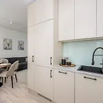 Newly Renovated 1-bedroom In The Heart Of Апартаменты *