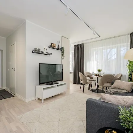 Newly Renovated 1-bedroom In The Heart Of * Tallin